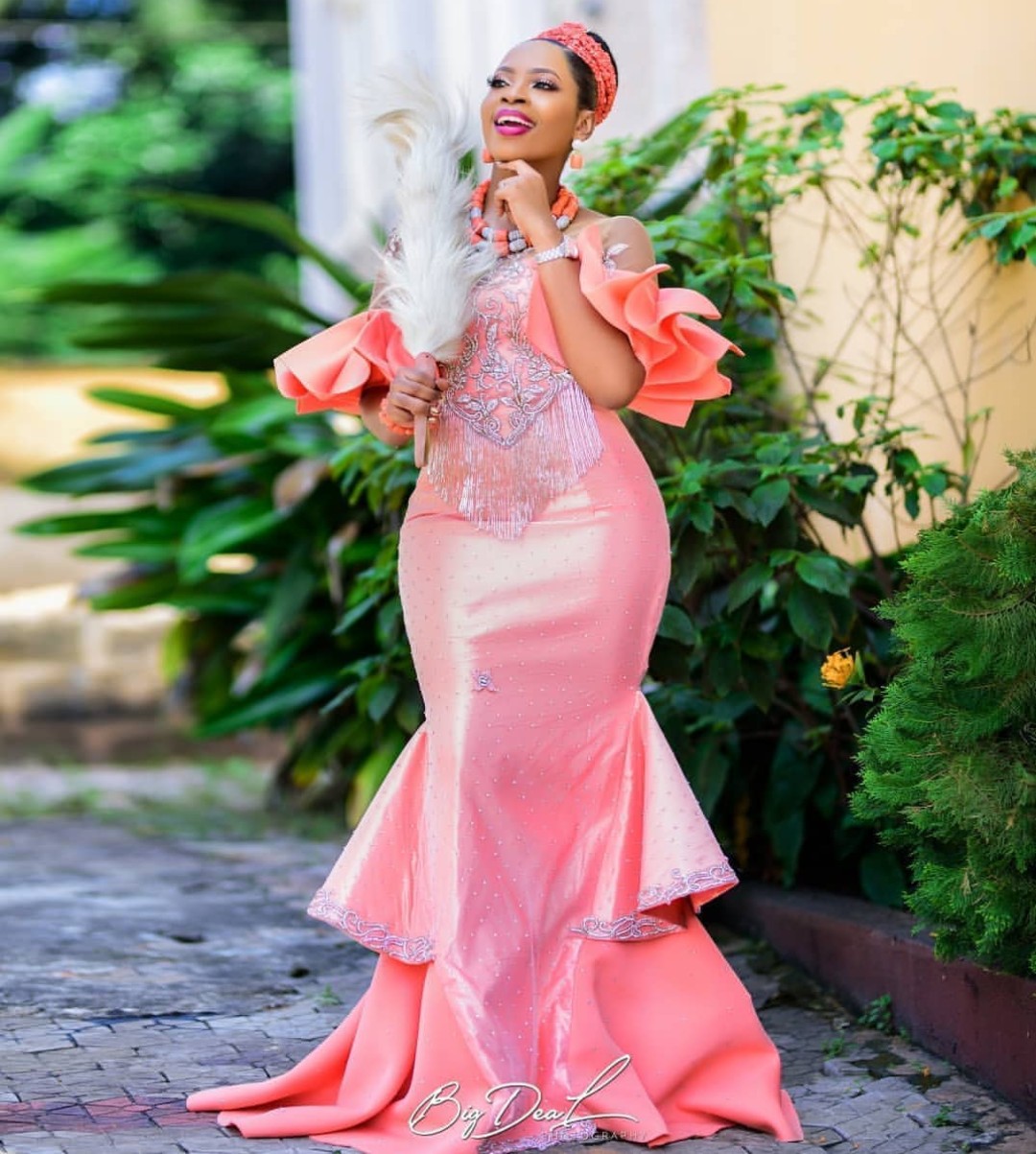 Last Hot Asoebi Styles For all your occasions - fashionist now